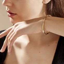 Bracelet Jonc Capucina Grec Or Jaune 11 Bracelet Jonc Capucina Grec Or Jaune -Garmin Soldes B3BFJW008P model1