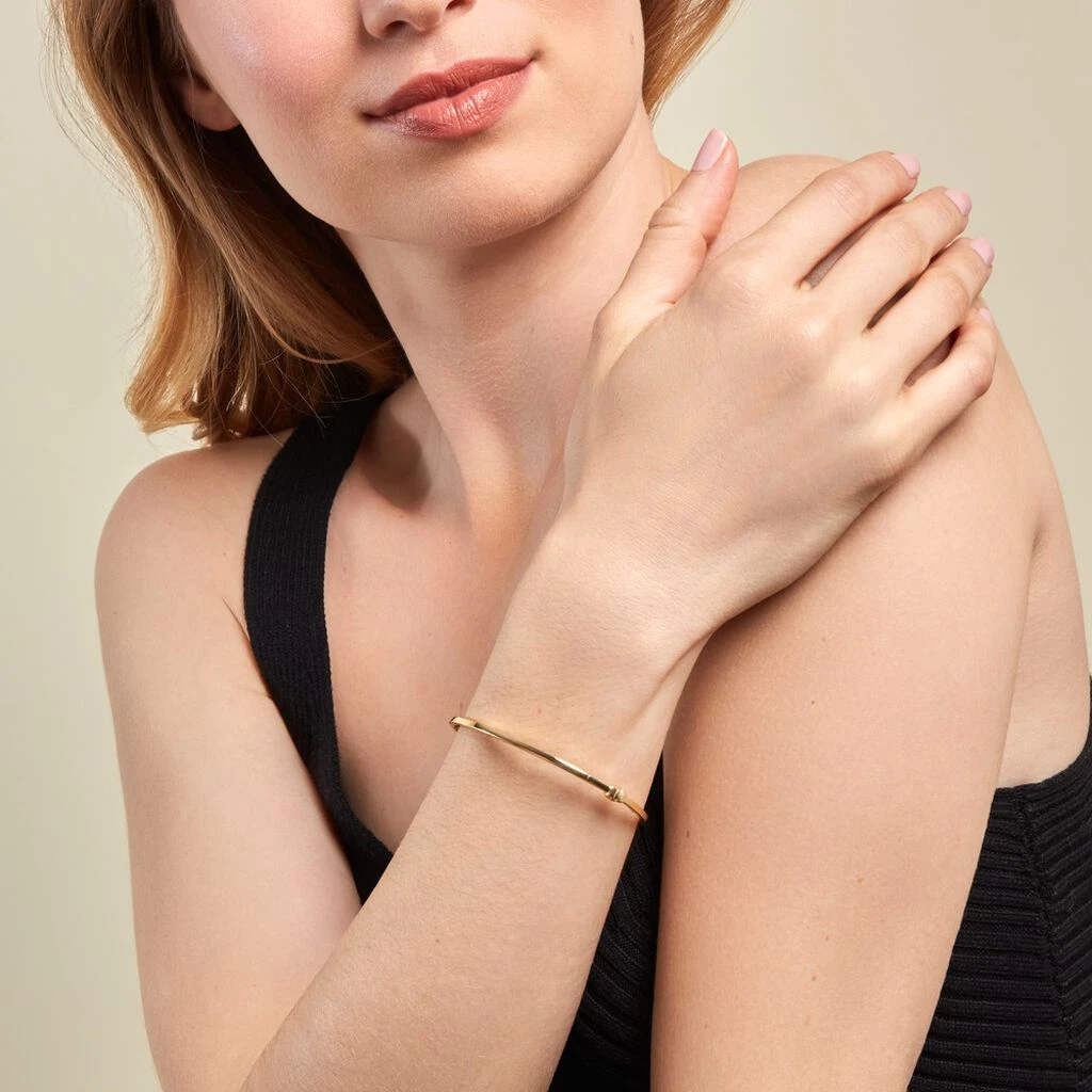 Bracelet Jonc Cynthia Fil Carre Lisse Or Jaune 5 Bracelet Jonc Cynthia Fil Carre Lisse Or Jaune – Image 3