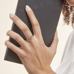 Bague Sculptural Or Blanc Diamant -Garmin Soldes B3DFBDD103 model1