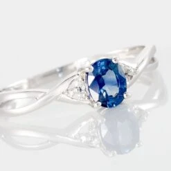 Bague Cassie Or Blanc Saphir Et Diamant 11 Bague Cassie Or Blanc Saphir Et Diamant -Garmin Soldes B3DFBSB467 view3