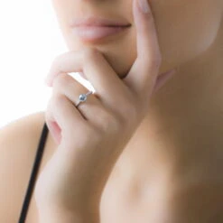 Bague Manon Or Blanc Saphir Et Diamant -Garmin Soldes B3DFBSB787 model0