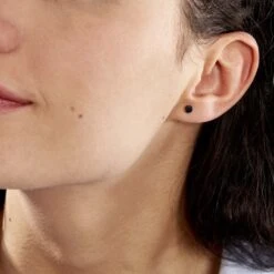 Boucles D'oreilles Puces Elea Serti Griffe Or Jaune Saphir -Garmin Soldes B3OFJSB006 model0