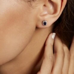 Boucles D'oreilles Puces Vladimir Or Blanc Saphir Diamant 11 Boucles D'oreilles Puces Vladimir Or Blanc Saphir Diamant -Garmin Soldes B7OFBSB258 model1