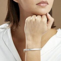 Bracelet Jonc Thaira Argent Blanc -Garmin Soldes FABFBW00PL model1