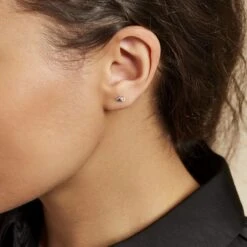 Boucles D'oreilles Puces Amani Argent Blanc Oxyde De Zirconium 11 Boucles D'oreilles Puces Amani Argent Blanc Oxyde De Zirconium -Garmin Soldes FAOFBZW1VU model1