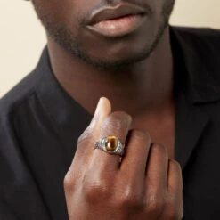 Chevalière Acier Vieilli Keegan œil De Tigre 13 Chevalière Acier Vieilli Keegan œil De Tigre -Garmin Soldes FIHHGQM001 model2