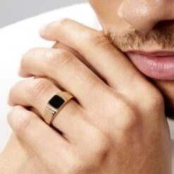 Chevalière Plaqué Or Jaune Ariston Email Noir 13 Chevalière Plaqué Or Jaune Ariston Email Noir -Garmin Soldes FQHHJWN004 model1