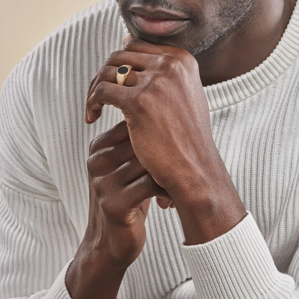 Chevalière Plaqué Or Jaune Azarel Email Noir 7 Chevalière Plaqué Or Jaune Azarel Email Noir – Image 5